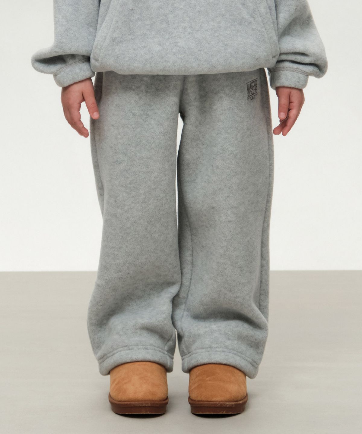 마리떼 키즈(MARITHÉ KIDS) KIDS CLASSIC LOGO FLEECE WIDE PANTS heather gray