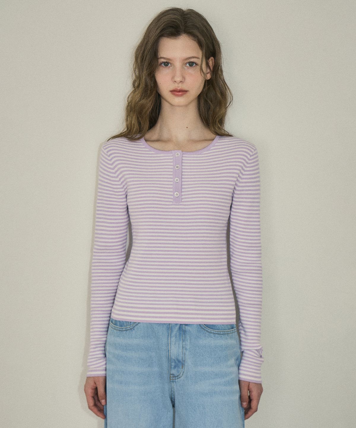 아우어노스텔지아(OURNOSTALGIA) chewy ribbed button stripe knit_Lavender fog(OC25-KN02)