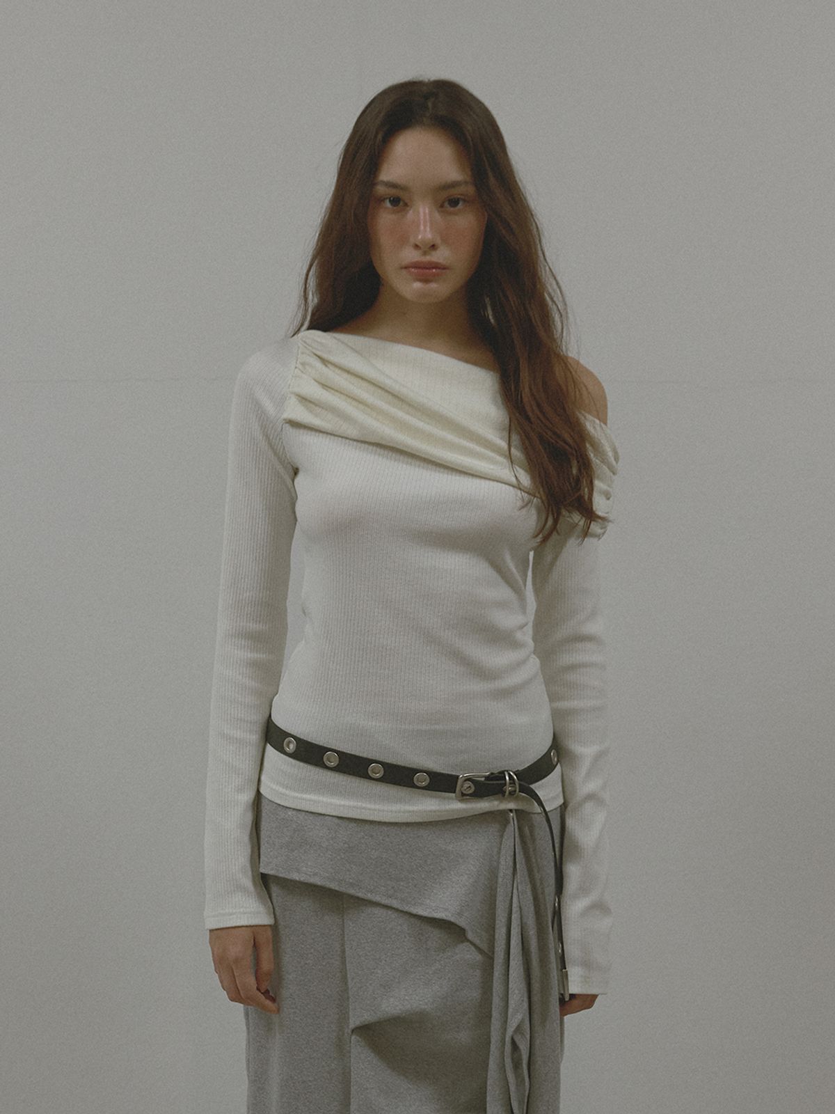 아수라(ASURA) GRACE SHIRRING T (IVORY)