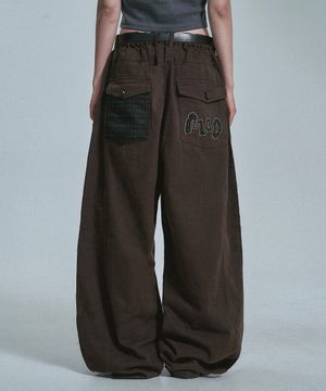 체크 배색 벌룬 코튼팬츠 - 브라운