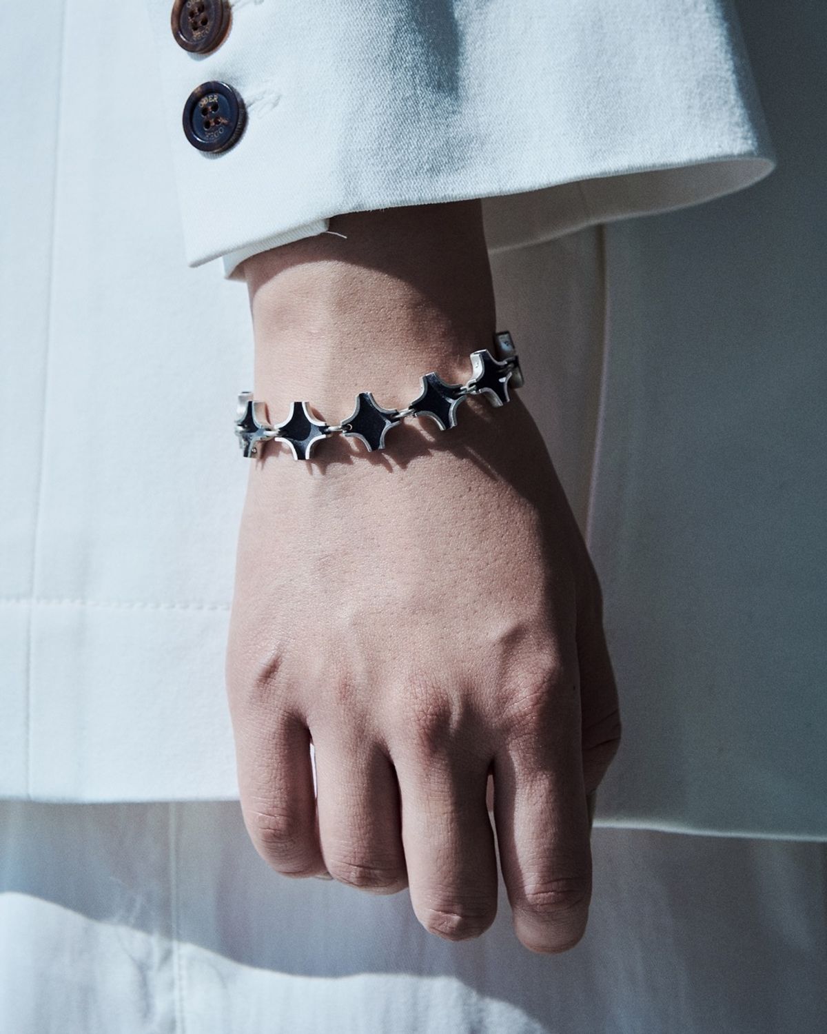 오버더라인(OVER THE LINE) P.O.C Focal Bracelet (small)