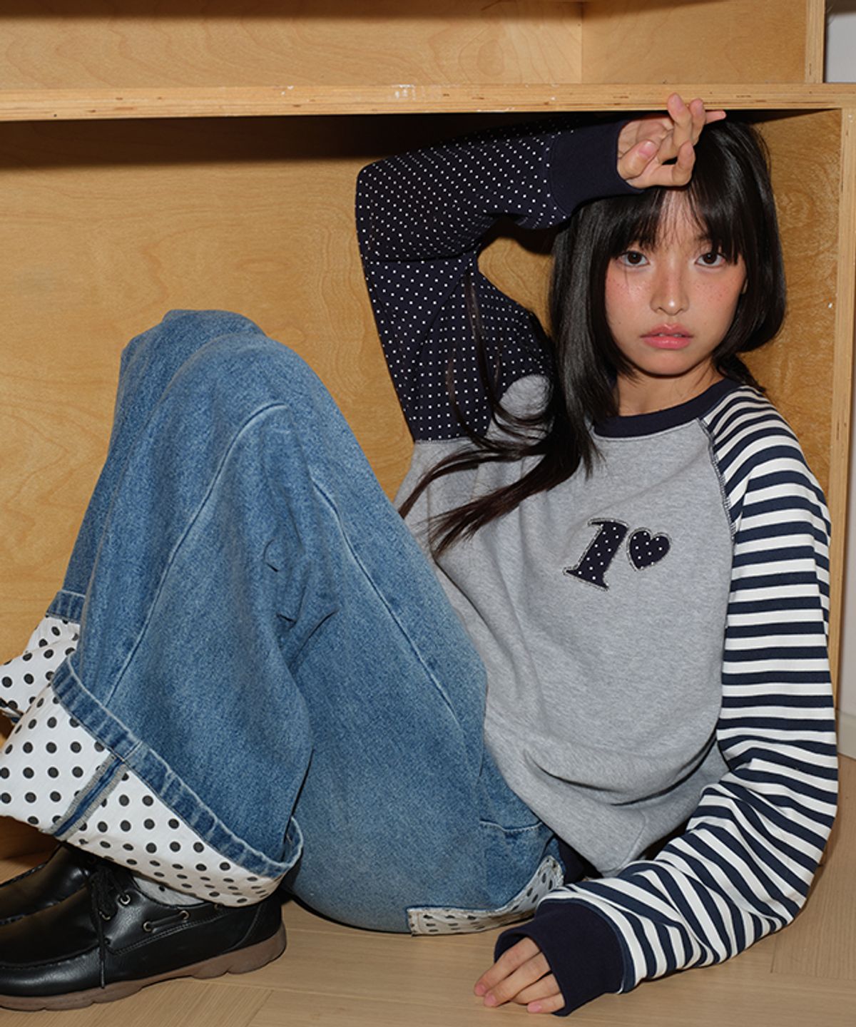 론론(RONRON) DOT R STRIPE BLOCKING SWEATSHIRT GREY