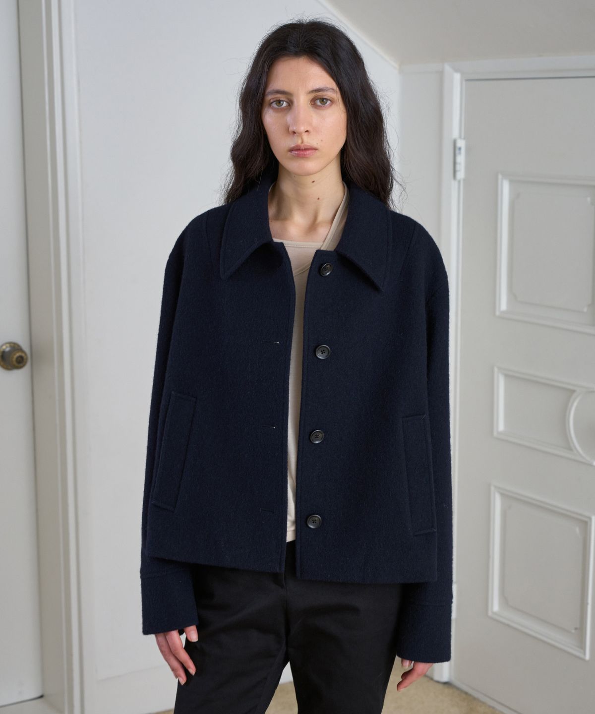 시메트릭 퍼센트(SYMMETRICPERCENT) Minimal Crop Coat / Navy