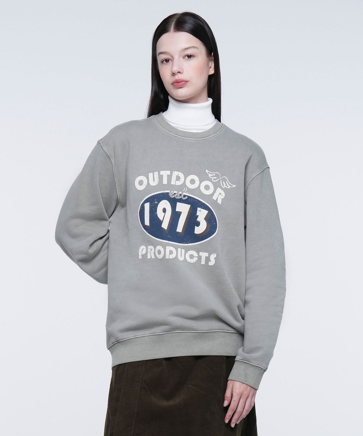 아웃도어 프로덕츠(OUTDOOR PRODUCTS) 1973 GRAPHIC SWEATSHIRT (LIGHT KHAKI)