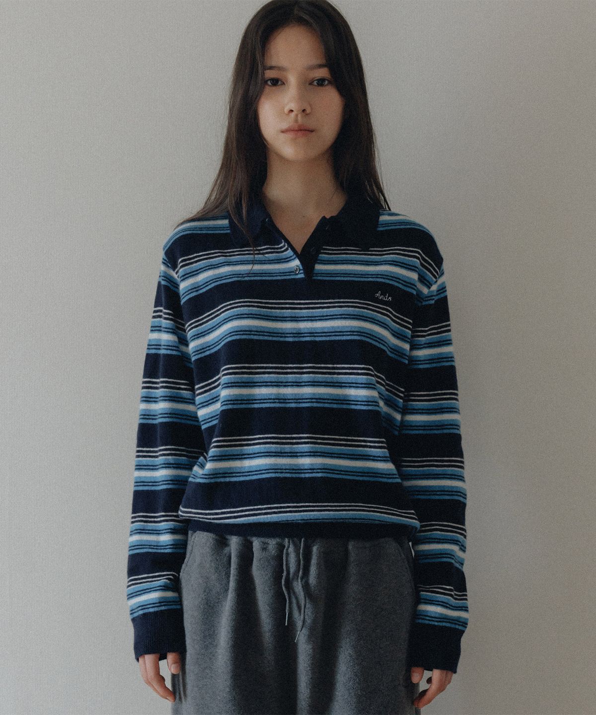 앤니즈(ANDNEEDS) Figaro stripe polo knit (navy)