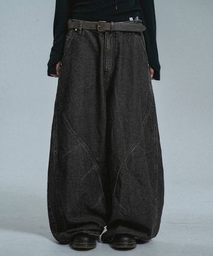 커브드 라인 다트 벌룬 데님팬츠 - 블랙