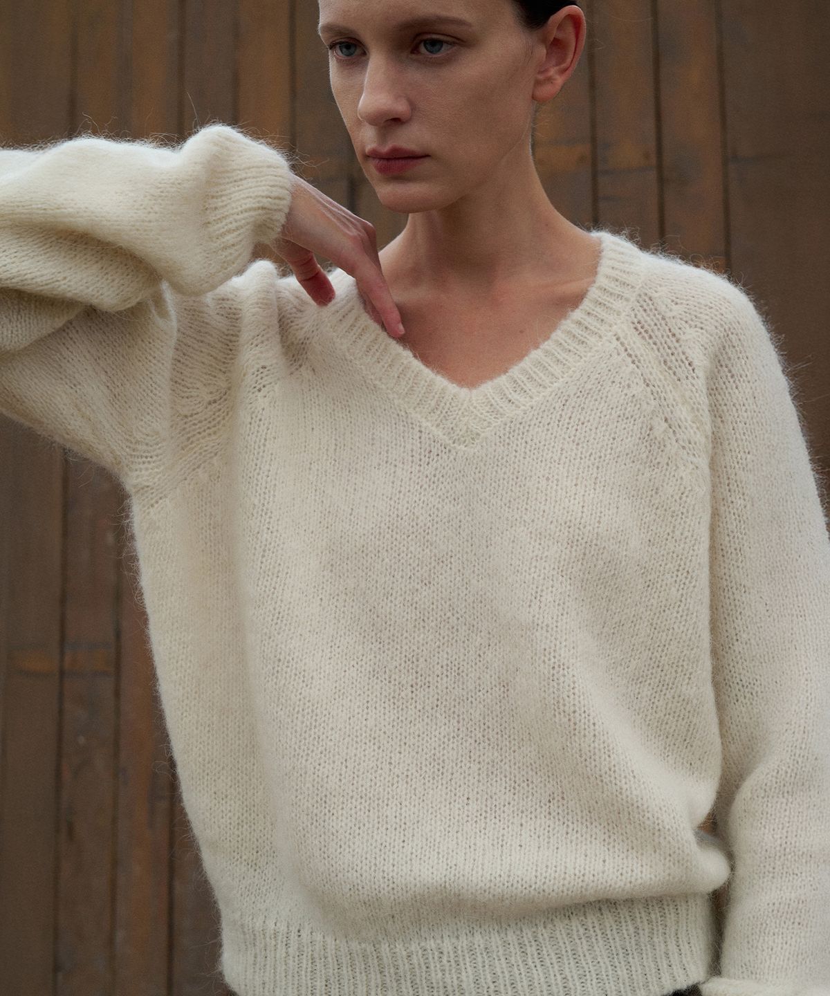 라메레이(LAMEREI) Alpaca V-Neck Knit Top[LMBEWIKN297]-2color
