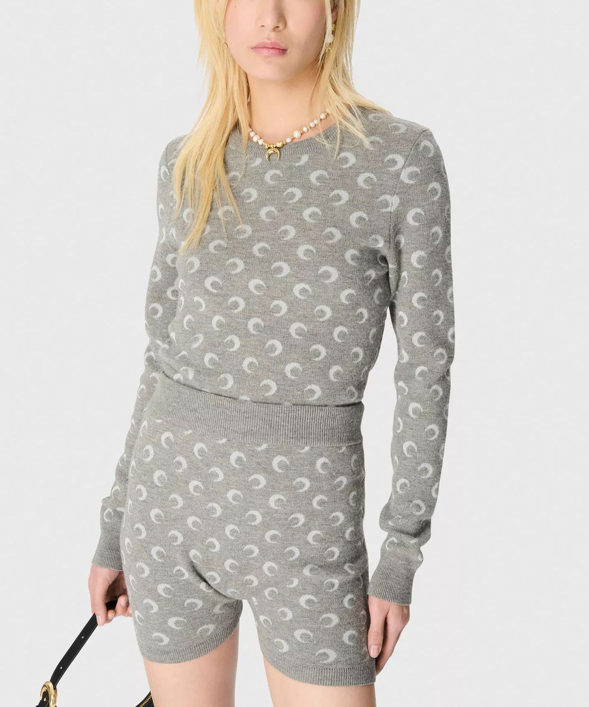 마린 세르(MARINE SERRE) (W) 문 자카드 니트 피티드 크루넥 스웨터 미스티 그레이 MOON JACQUARD KNIT FITTED CREWNECK SWEATER GR60 MISTY GREY