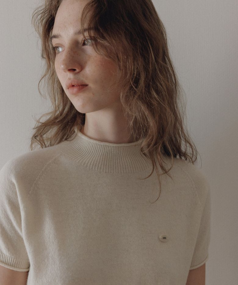 Liu half neck knit (ivory)