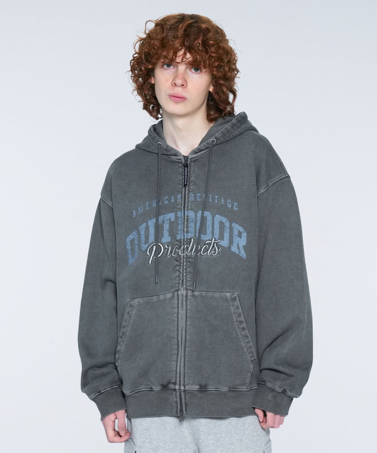 아웃도어 프로덕츠(OUTDOOR PRODUCTS) LETTERING LOGO ZIP-UP HOODIE (CHARCOAL)
