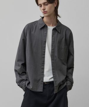 애쉬드 가먼츠 크롭 셔츠 [차콜]