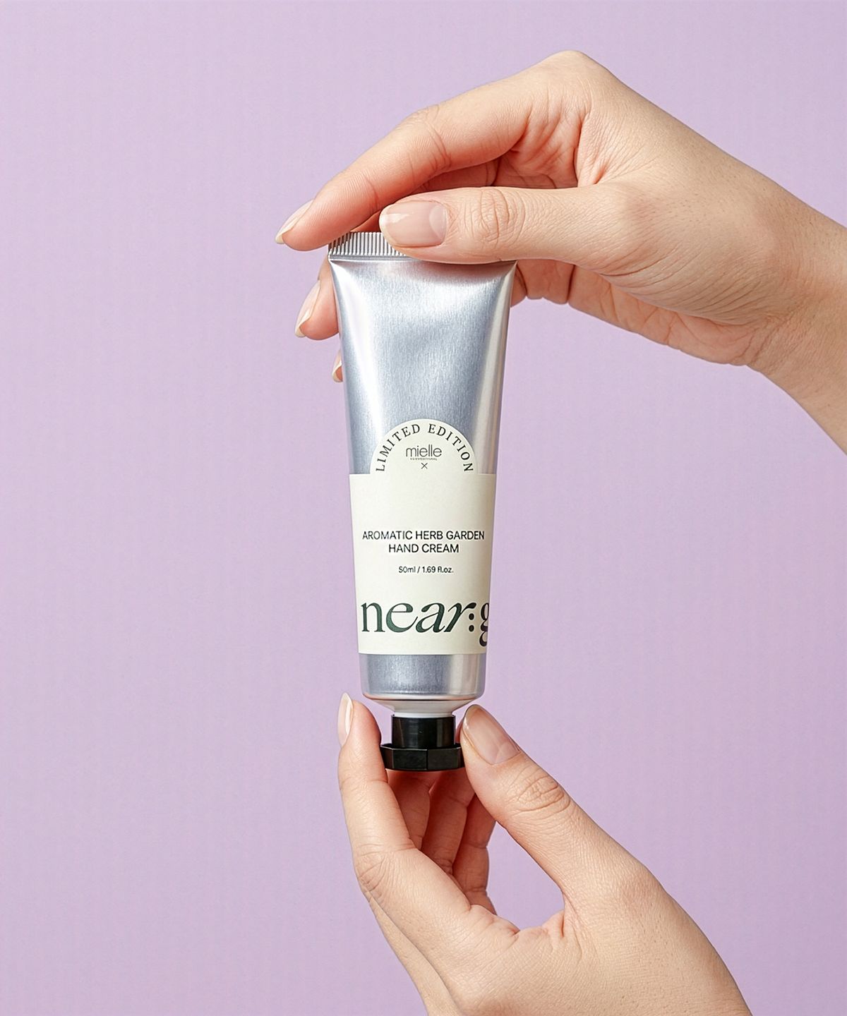 니어가든(NEARGARDEN) 아로마틱 허브 가든 끈적임 없는 퍼퓸 핸드크림 50ml