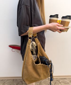 medium slash hobo bag (suede beige)