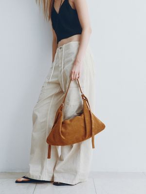 Cleo Shoulder Bag_Suede Camel