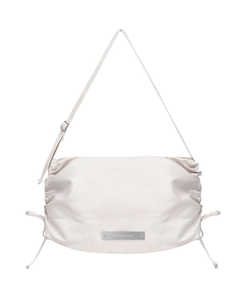 [서예지/김고은 PICK] CRYSTAL SHIRRING SQUARE SHOULDER BAG_IVORY