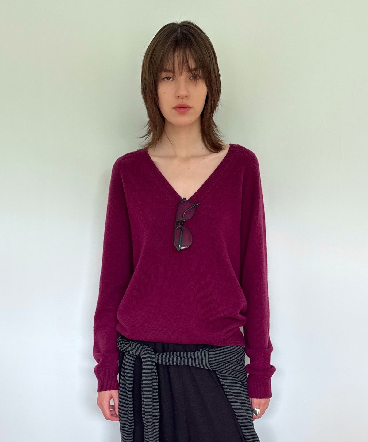 다이애그널(DIAGONAL) V NECK CASHMERE KNIT (plum)