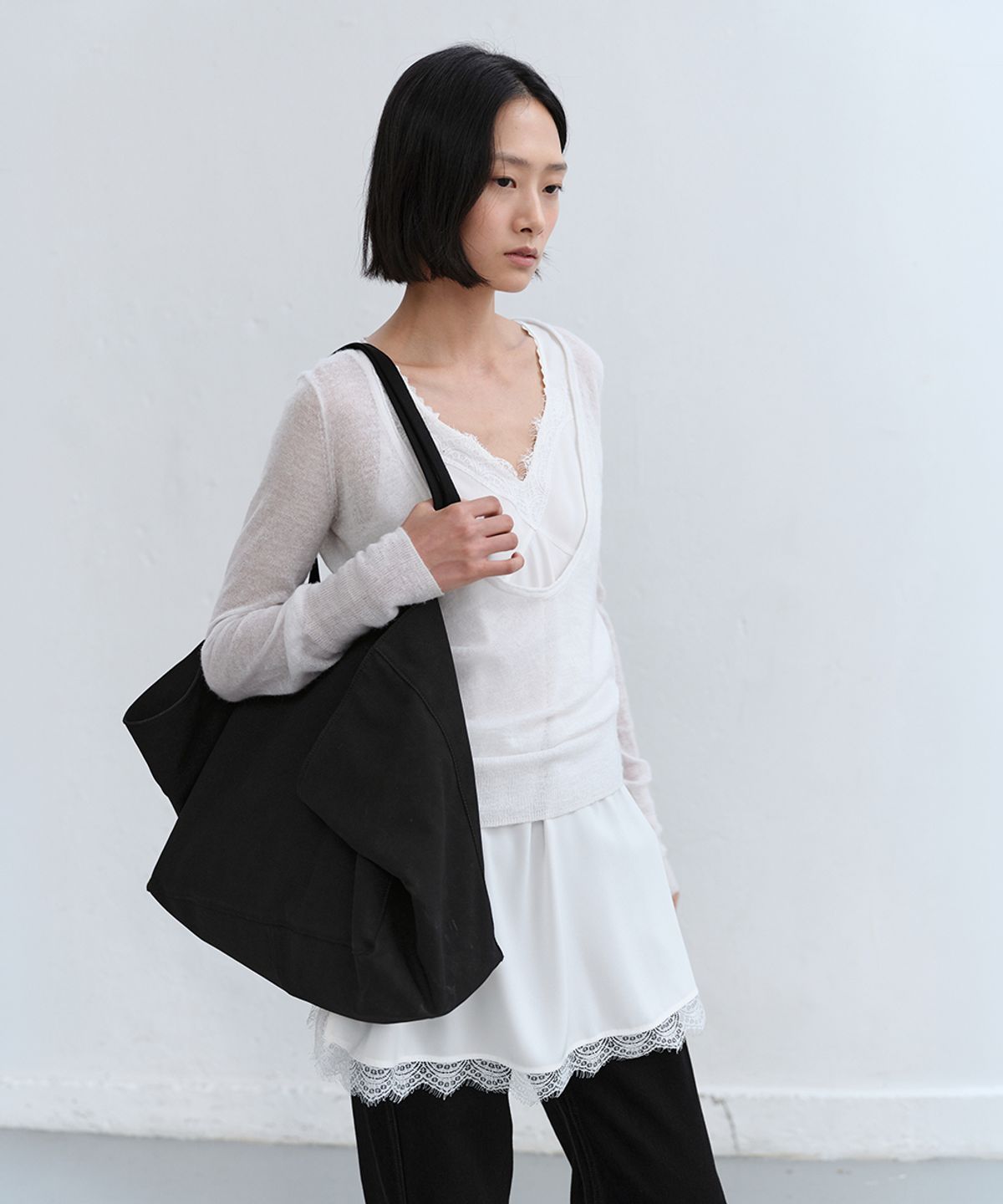 로우타이드(LOW TIDE) SUEDE URBAN BAG [BLACK]
