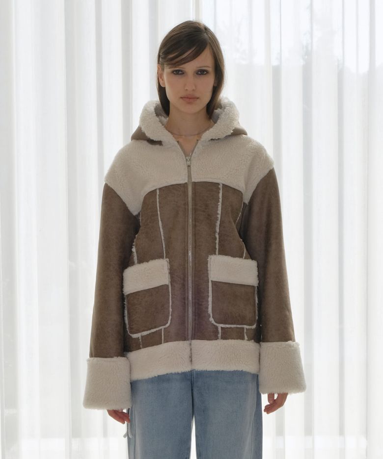 HOODED SHEARLING JUMPER [BEIGE]