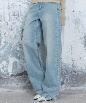 [우먼] 캣워싱 브러쉬  와이드 데님 팬츠 [연청]