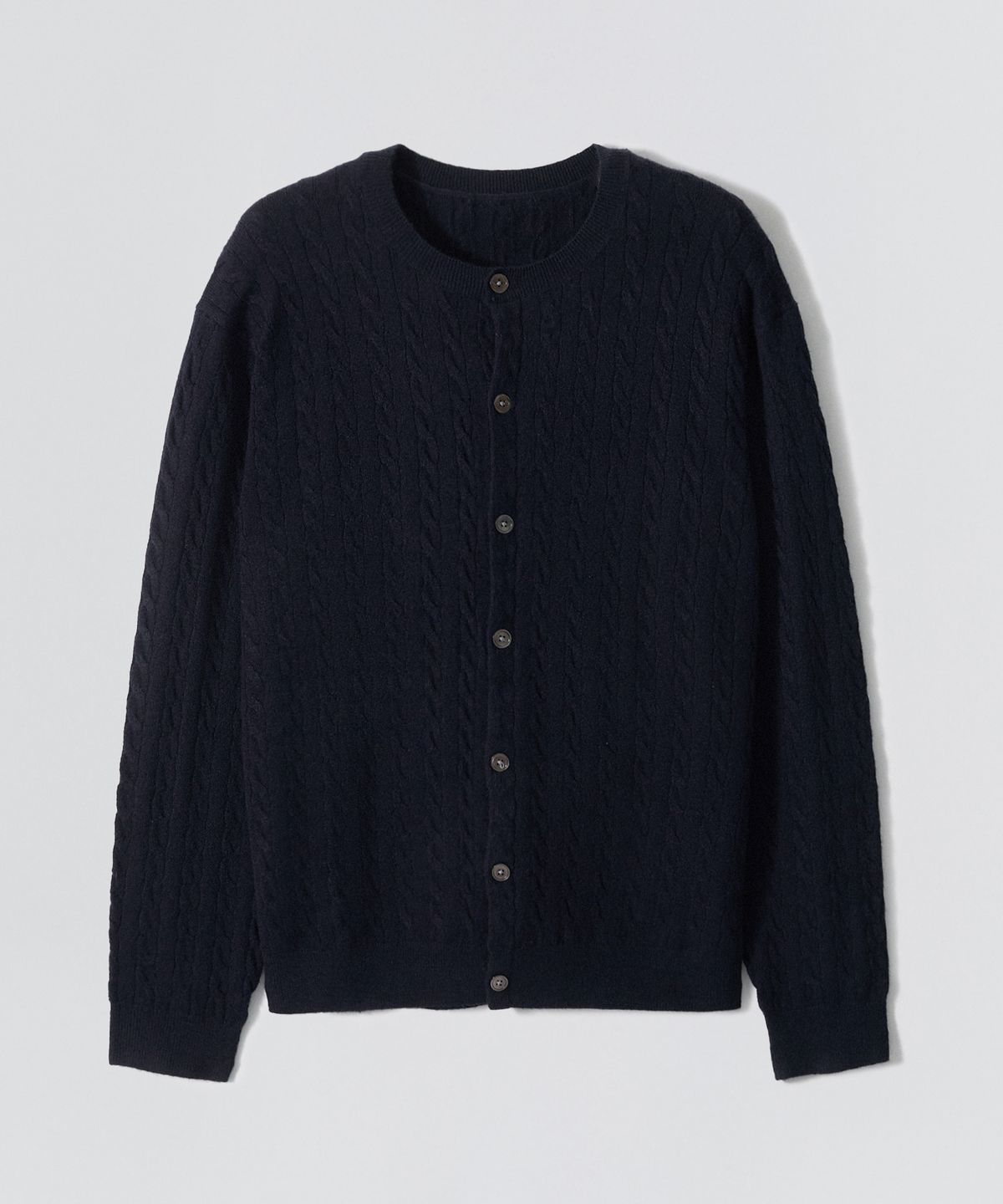 이지오(EZIO) Heritage Cable Cardigan_Navy