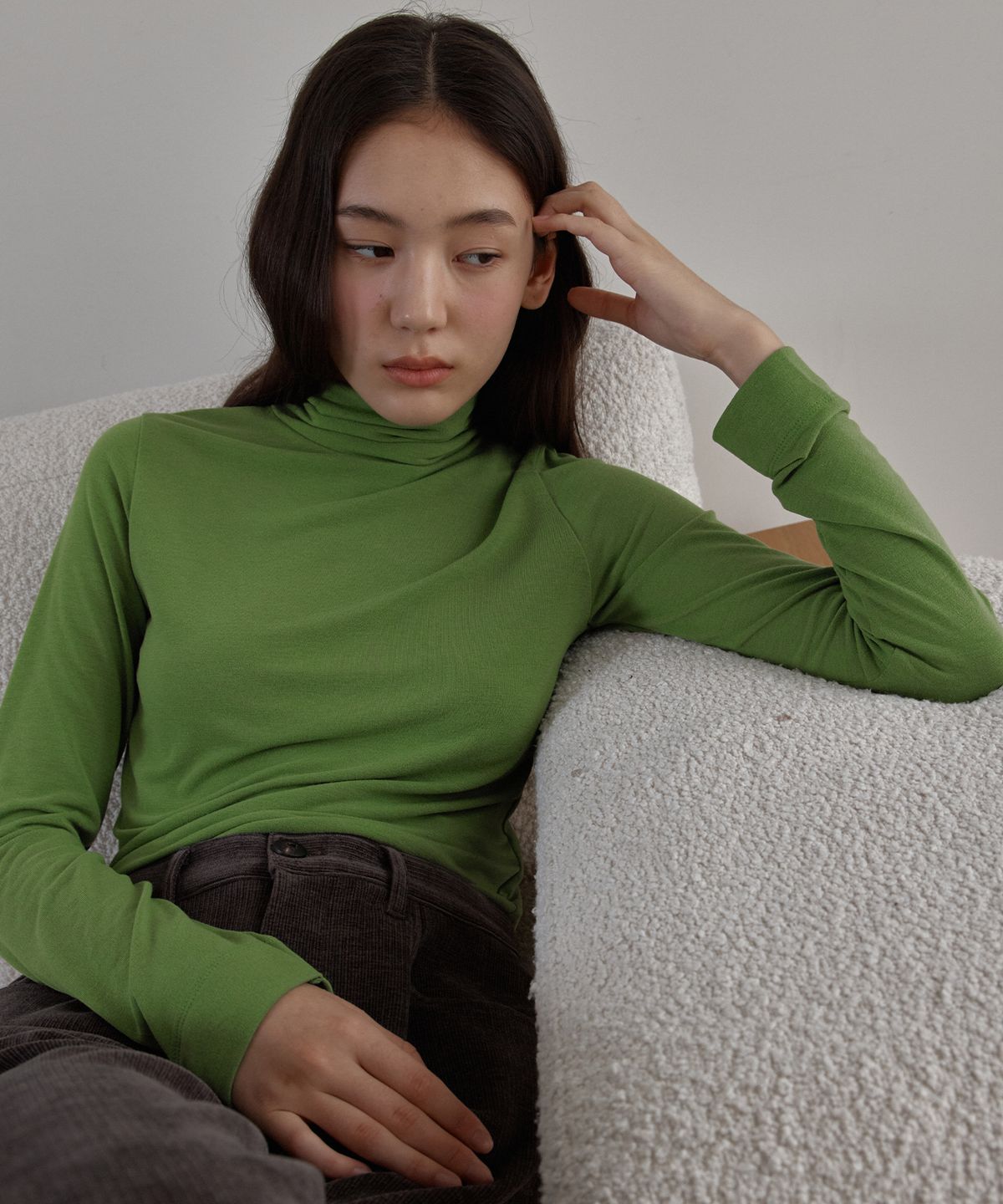 38컴온커먼(38COMEONCOMMON) Soft Slim Turtleneck (Apple Green)