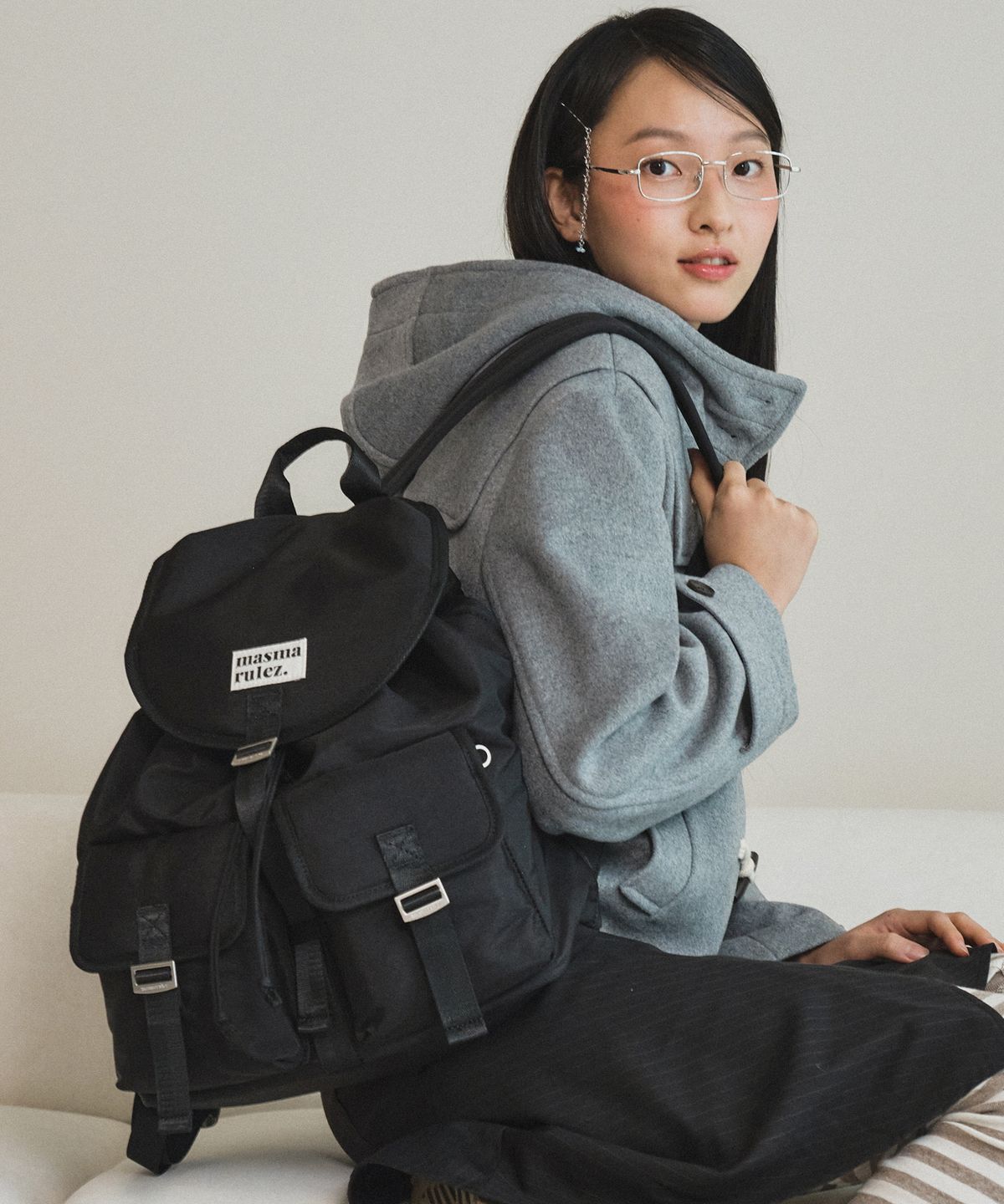 마스마룰즈(MASMARULEZ) Glossy belted flap backpack_Black