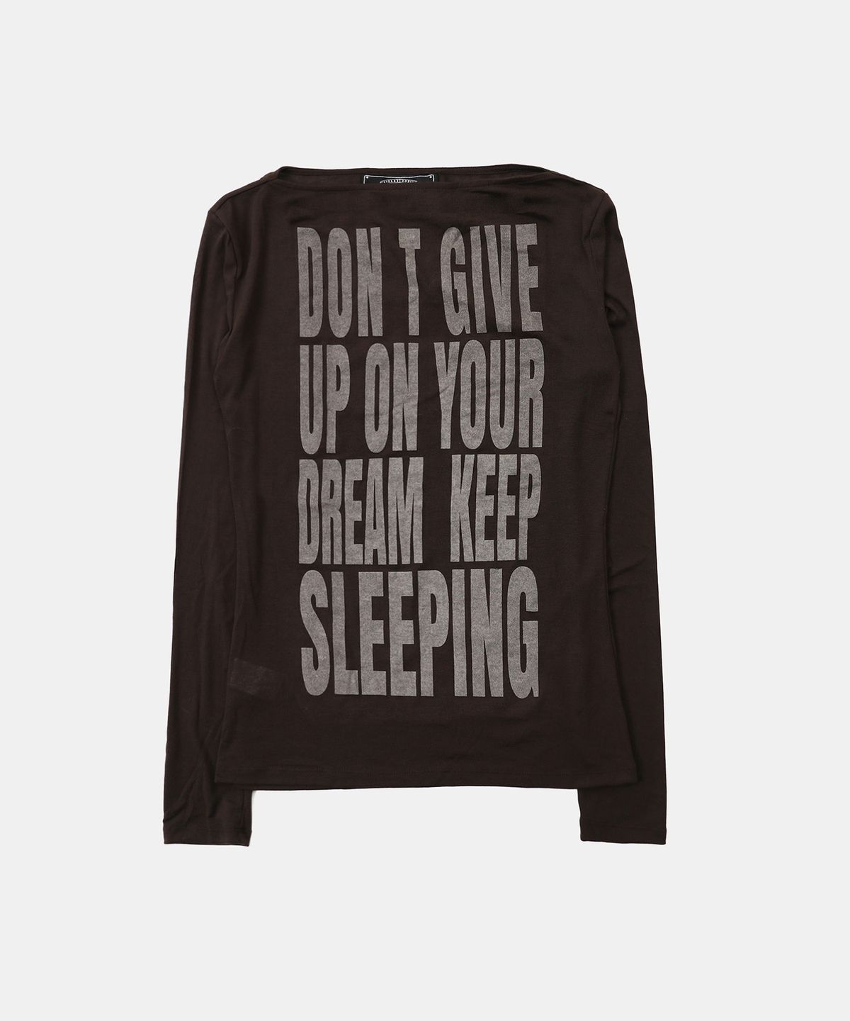 배드블러드(BADBLOOD) KEEP SLEEPING 보트넥 루즈핏 티 - 초콜릿