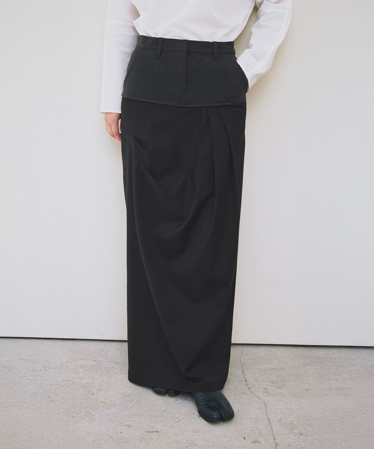 로우타이드(LOW TIDE) DRAPE MAXI SKIRT [GREY]