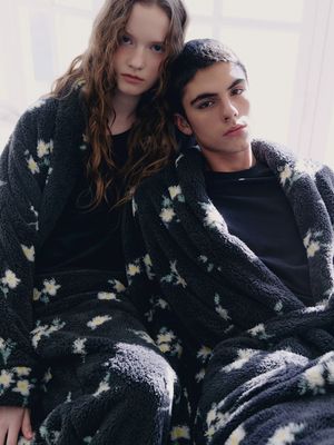 플라워 플러피 로브 2colors