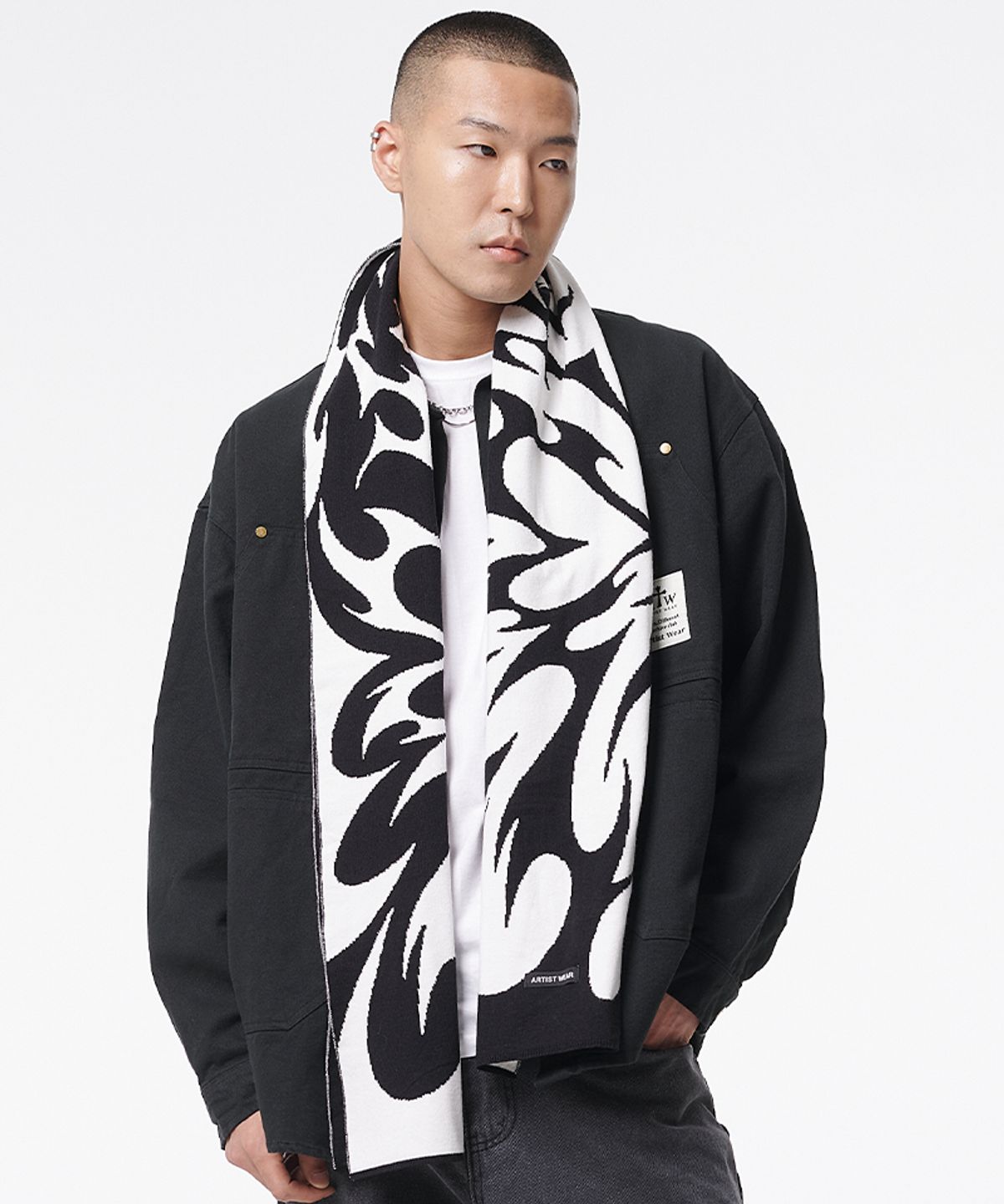 아티스트웨어(ARTISTWEAR) 모노 웨이브 그래픽 머플러