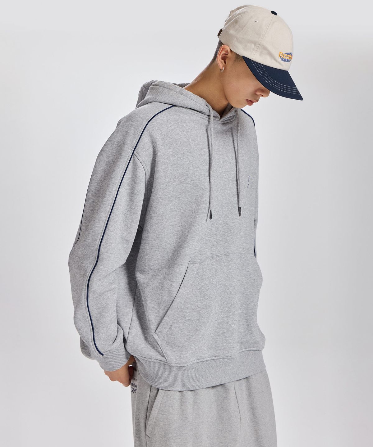 리복(REEBOK) 프리미어 기모 후디 - 멜란지 그레이