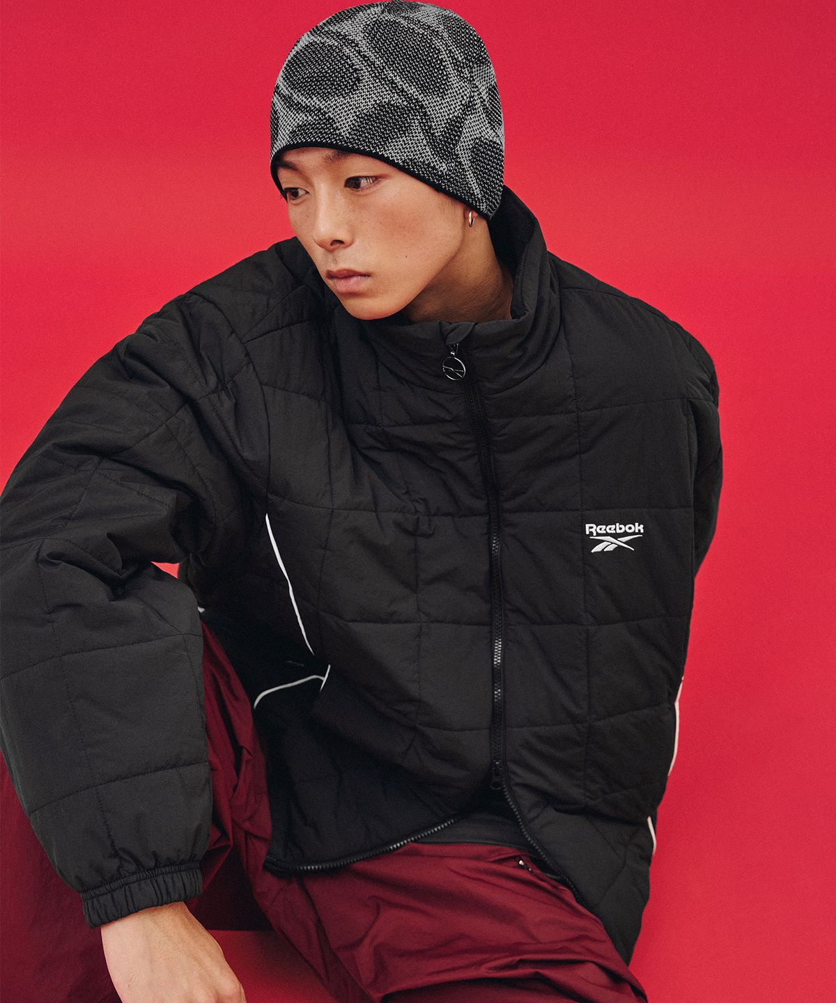 리복(REEBOK) 스퀘어 퀼팅 패딩 자켓 - 블랙