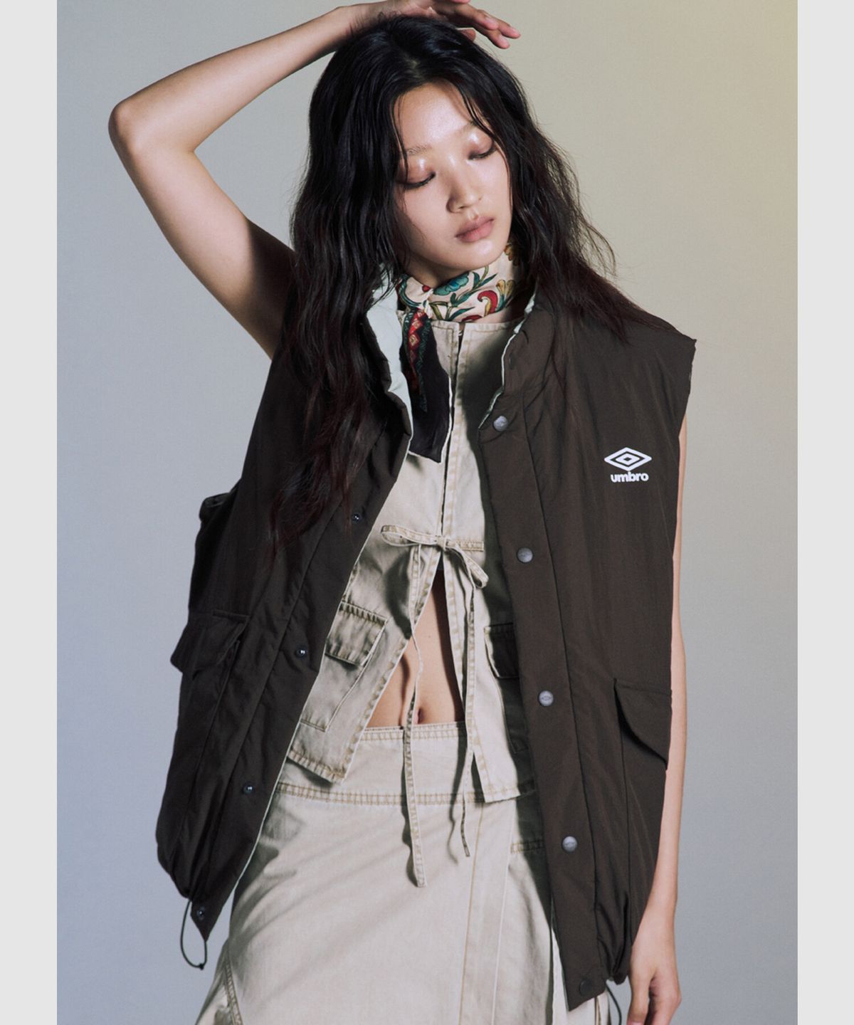 엄브로(UMBRO) 멀티유즈 리버서블 패딩 베스트 브라운 UQ421CPVO1