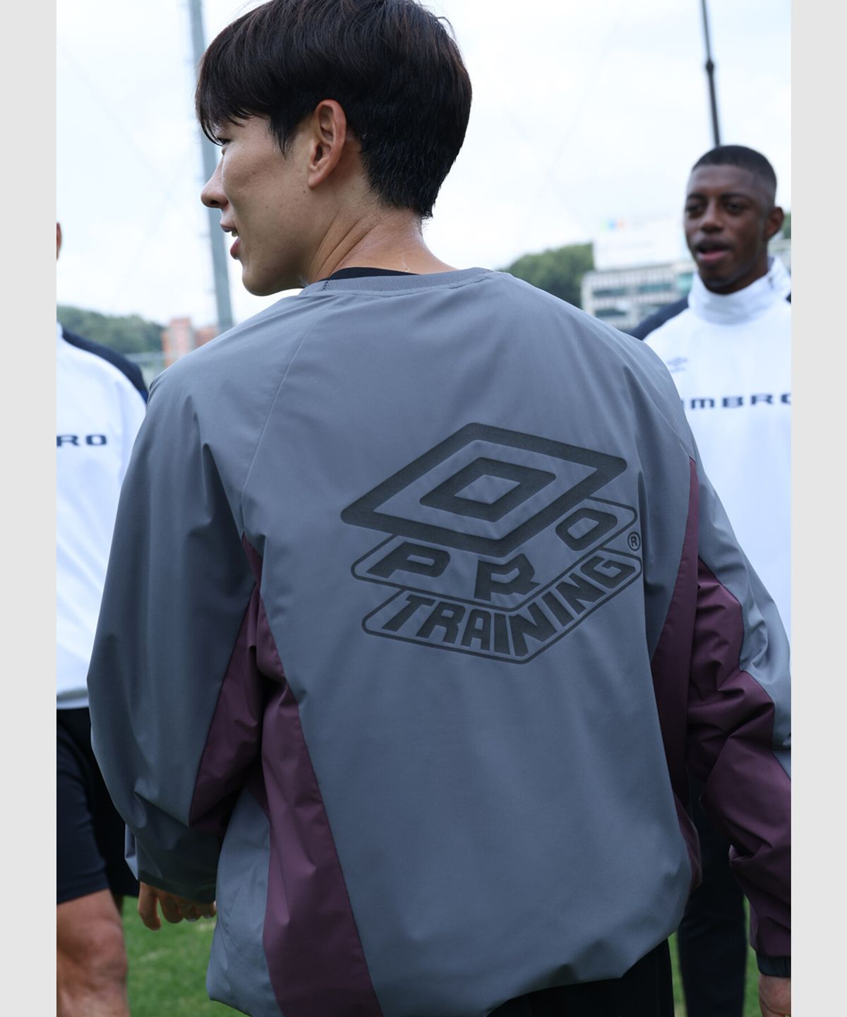 엄브로(UMBRO) PTR 인슐레이션 피스테 차콜 UQ421SWTO6