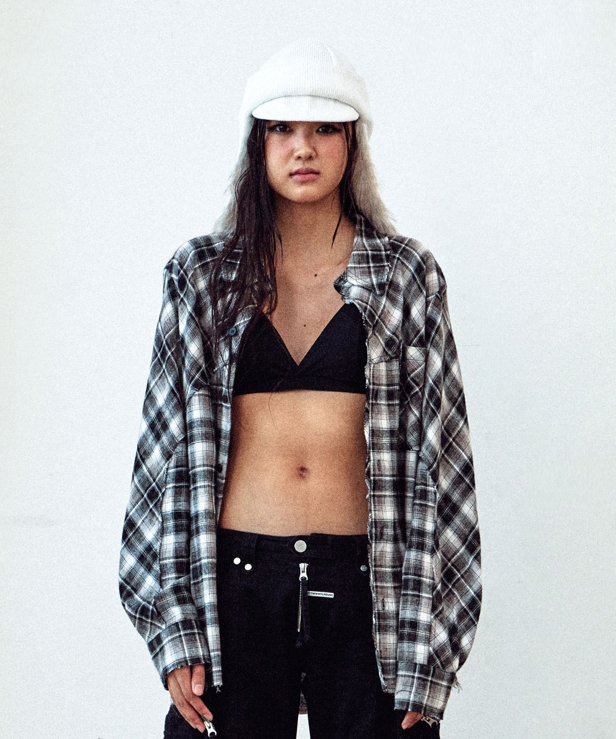 더바이닐하우스(THEVINYLHOUSE) BLEACHED CHECK SHIRTS BLACK