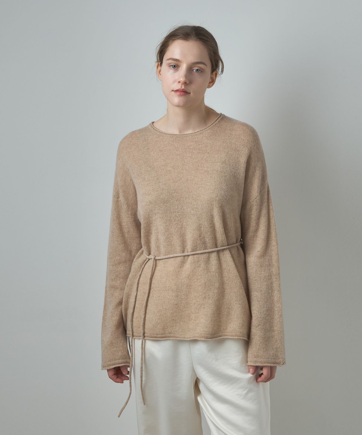 누토프(NUTOFFE) Belted Round Cashmere Knit_Beige