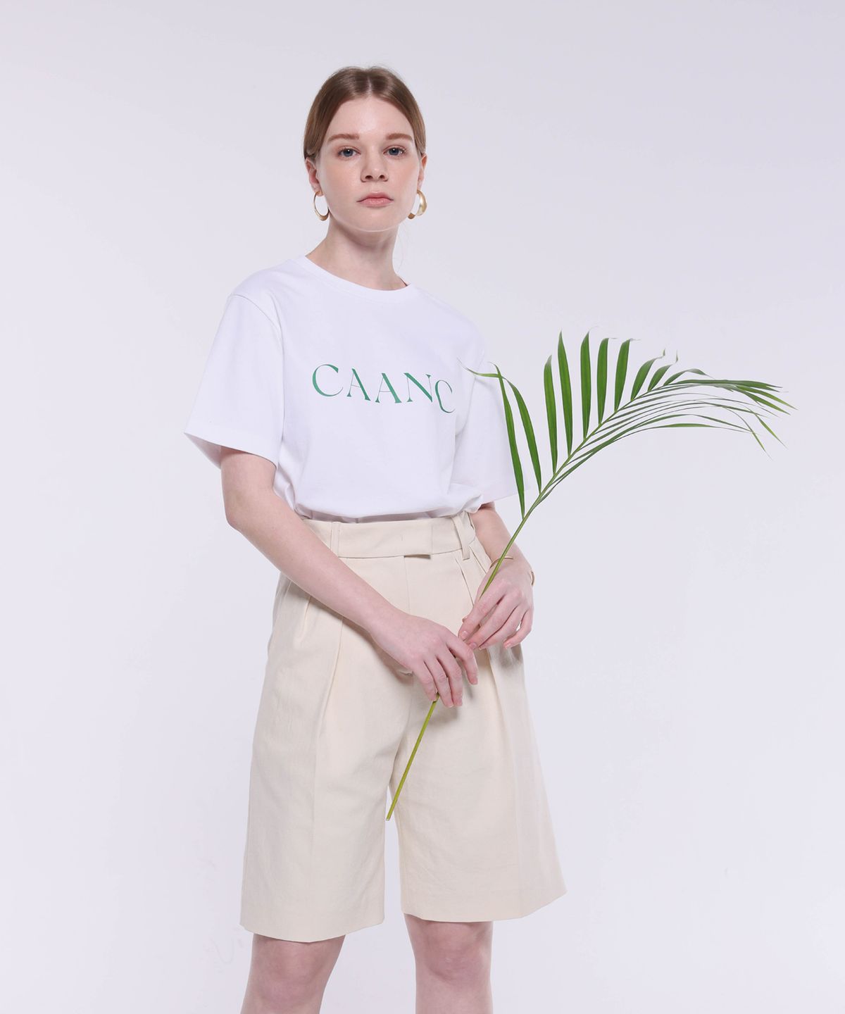 칸크(CAANC) 칸크 로고 티셔츠 - 화이트