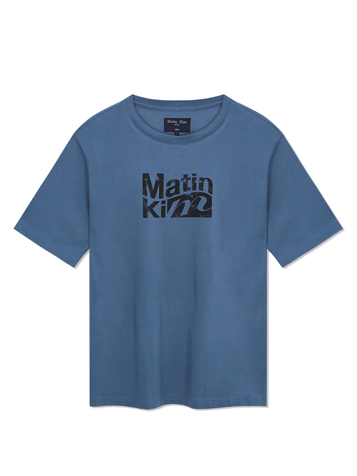 마뗑킴(MATIN KIM) WAVY LOGO GRAPHIC TOP FOR MEN IN BLUE