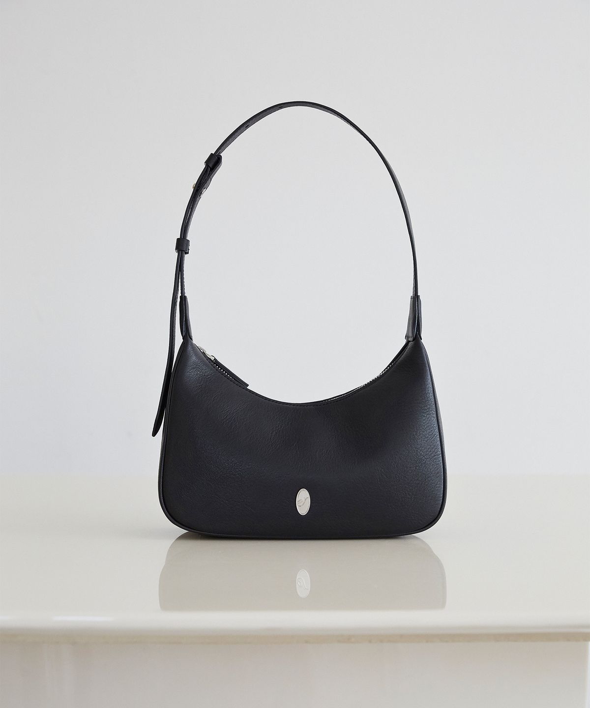 오에르(OER) Livi Hobo Bag - Black