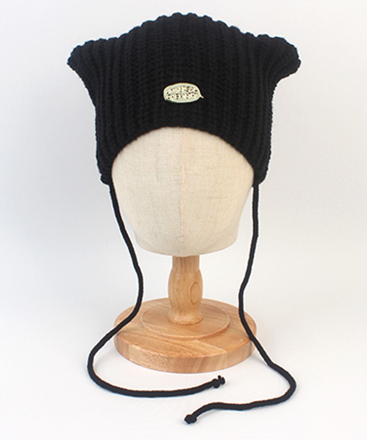 유니버셜 케미스트리(UNIVERSAL CHEMISTRY) Cat Knit Black String Beanie 고양이모자