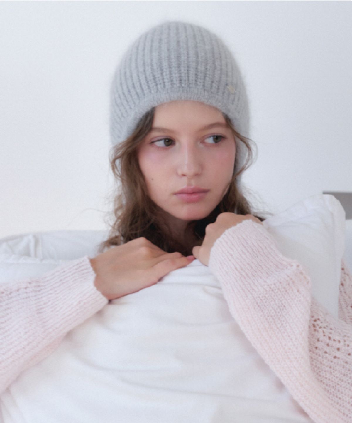 래니래니(RENNYRENNIE) ANGORA STRAP BONNET BEANIE - 앙고라 스트랩 비니[ GREY ]