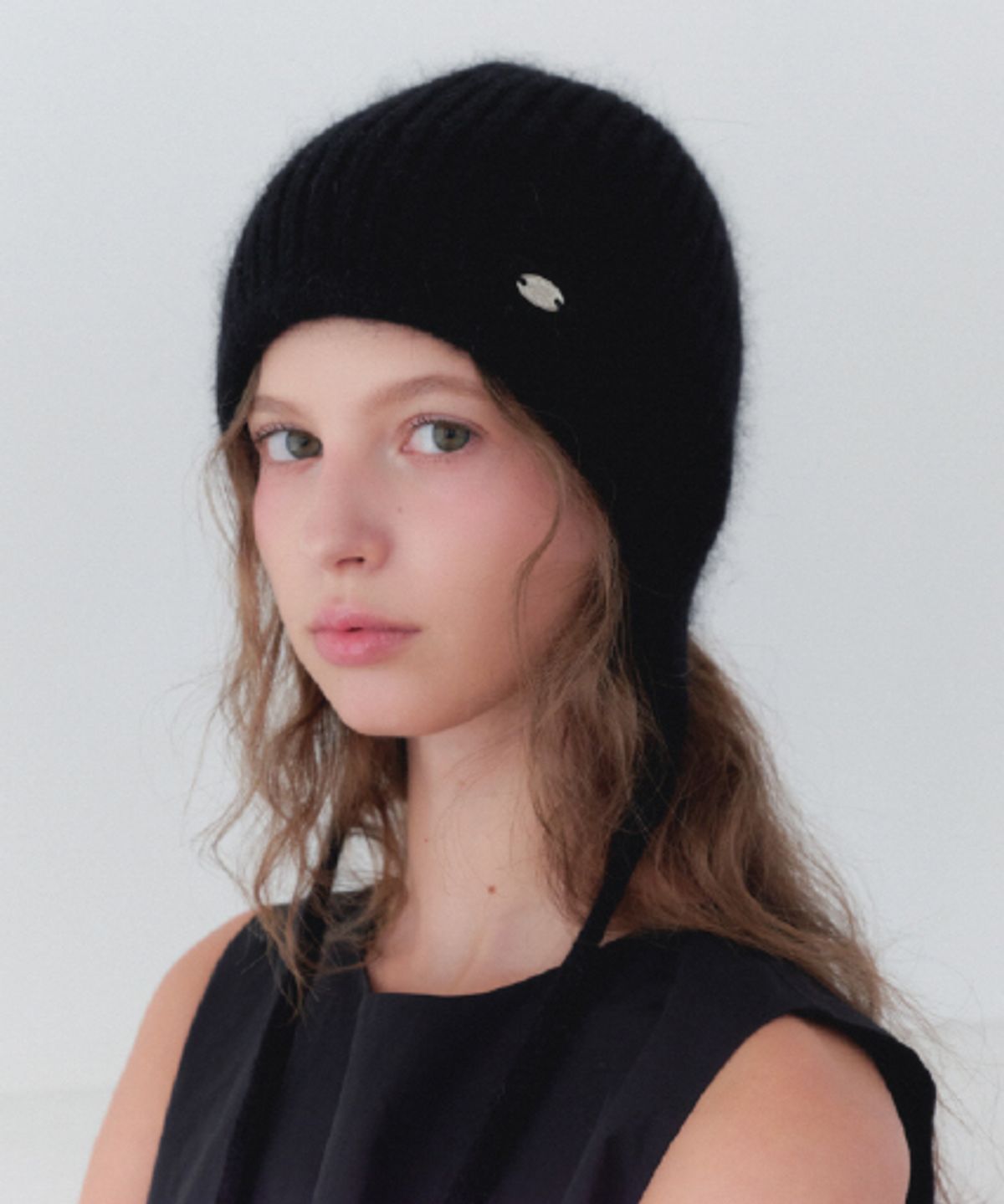 래니래니(RENNYRENNIE) ANGORA STRAP BONNET BEANIE - 앙고라 스트랩 비니 [ NIGHT BLACK ]