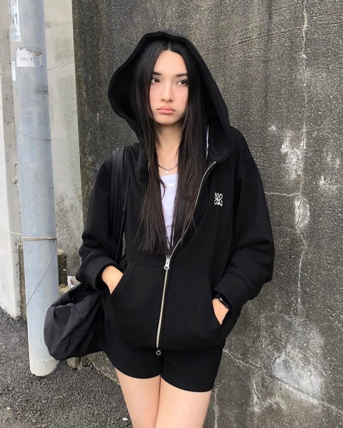 누벨르미에르(NOUVELLE LUMIERE) 아킨 후드집업 블랙