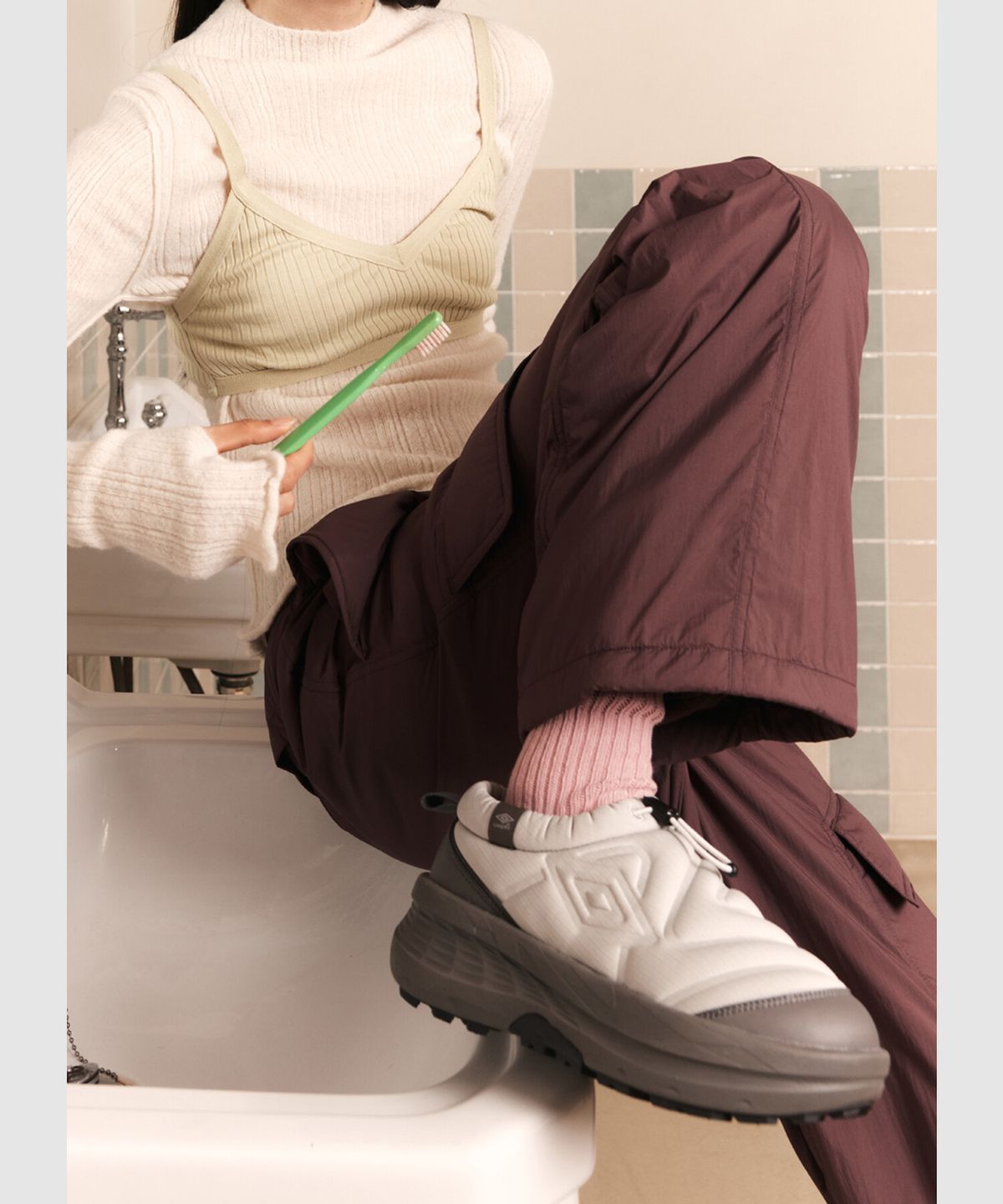 엄브로(UMBRO) SPECIALI PUFFER (스페셜리 푸퍼) 그레이 UQ423ETPO1