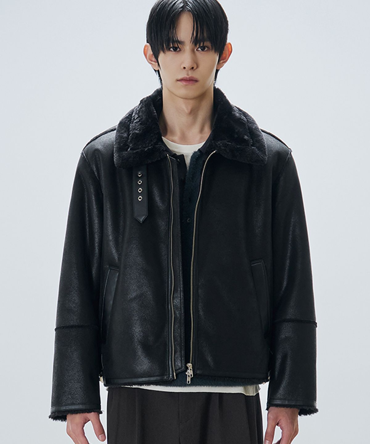 드로우핏(DRAW FIT) 오버사이즈 스웨이드 라인 무스탕 자켓 [ALL BLACK]