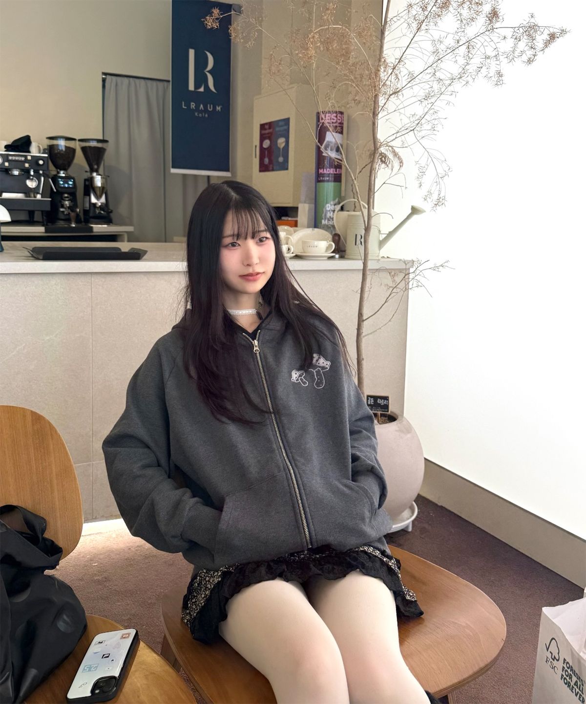 어썸스튜디오(AWESOME STUDIO) 머쉬룸 아플리케 후드 집업 챠콜