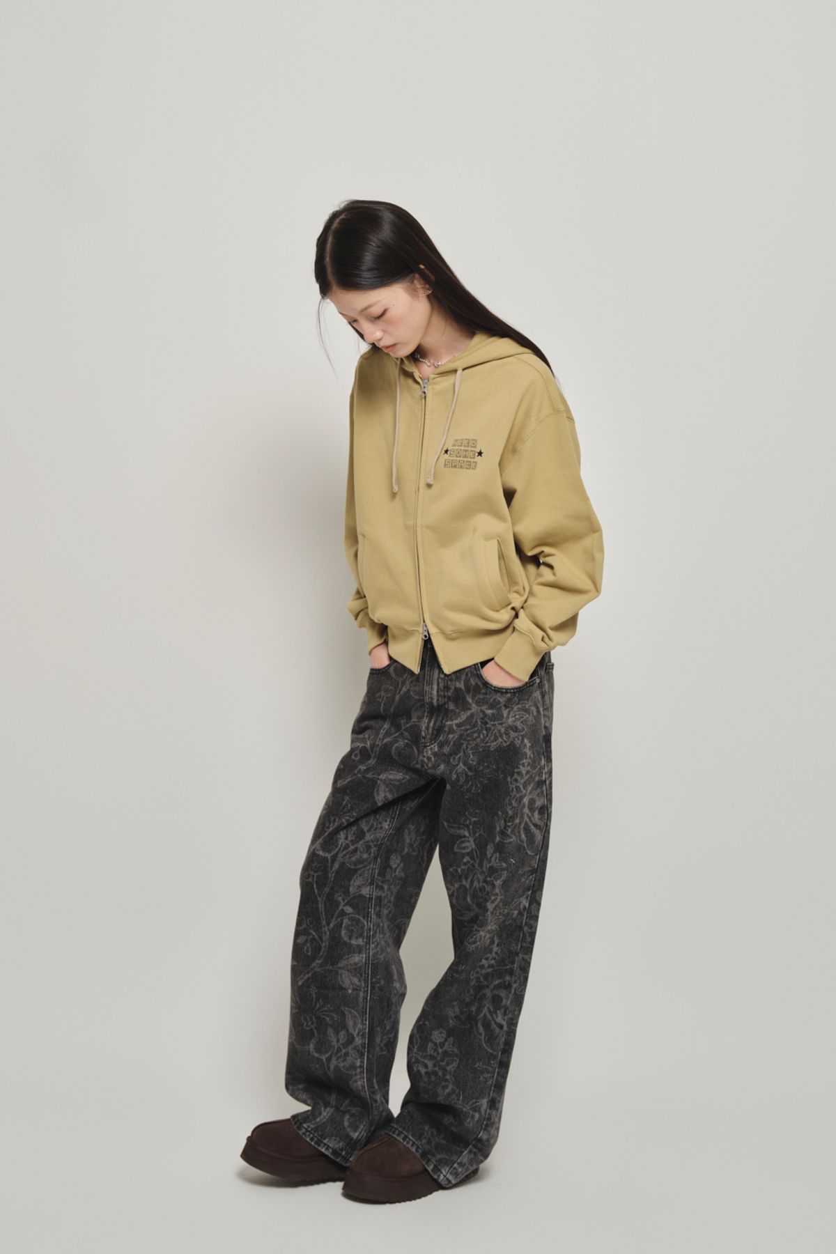 홈바디띵즈(HOMEBODY THINGS) FLORAL WASHED WIDE DENIM