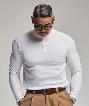 퍼포먼스 모크 니트 헨리넥 티셔츠 오프화이트