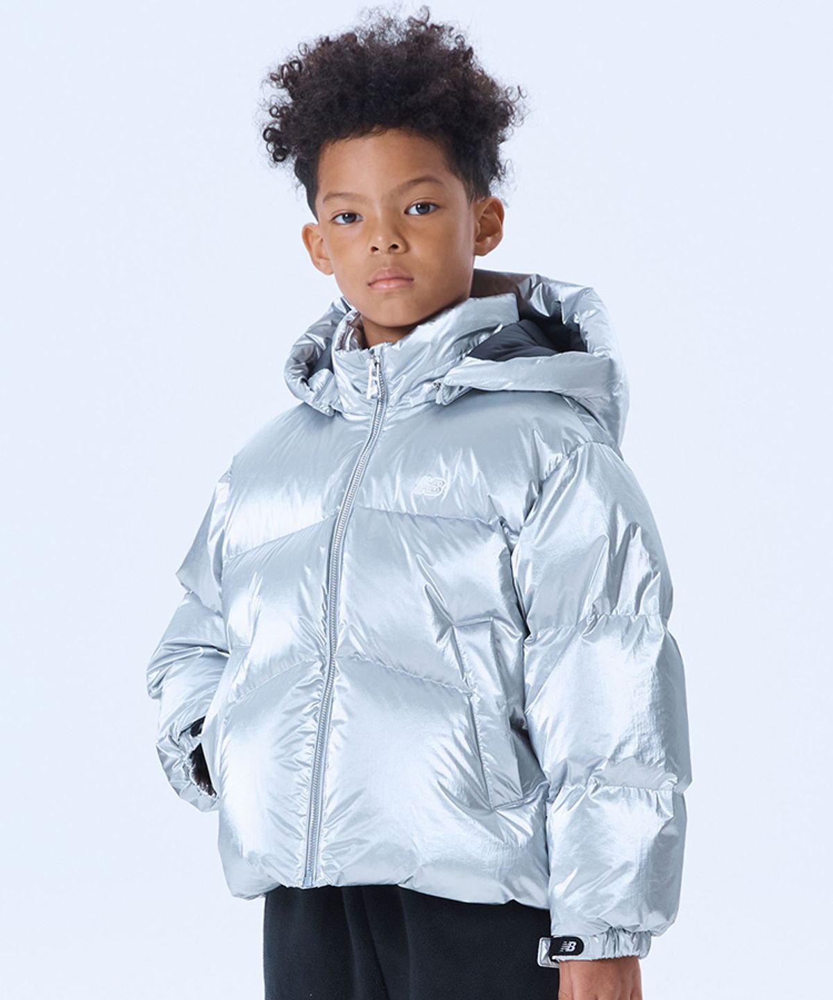 뉴발란스 키즈(NEWBALANCEKIDS) ESSENTIAL_하이 글로시 아동 숏다운 (덕) NK9PF4107U91