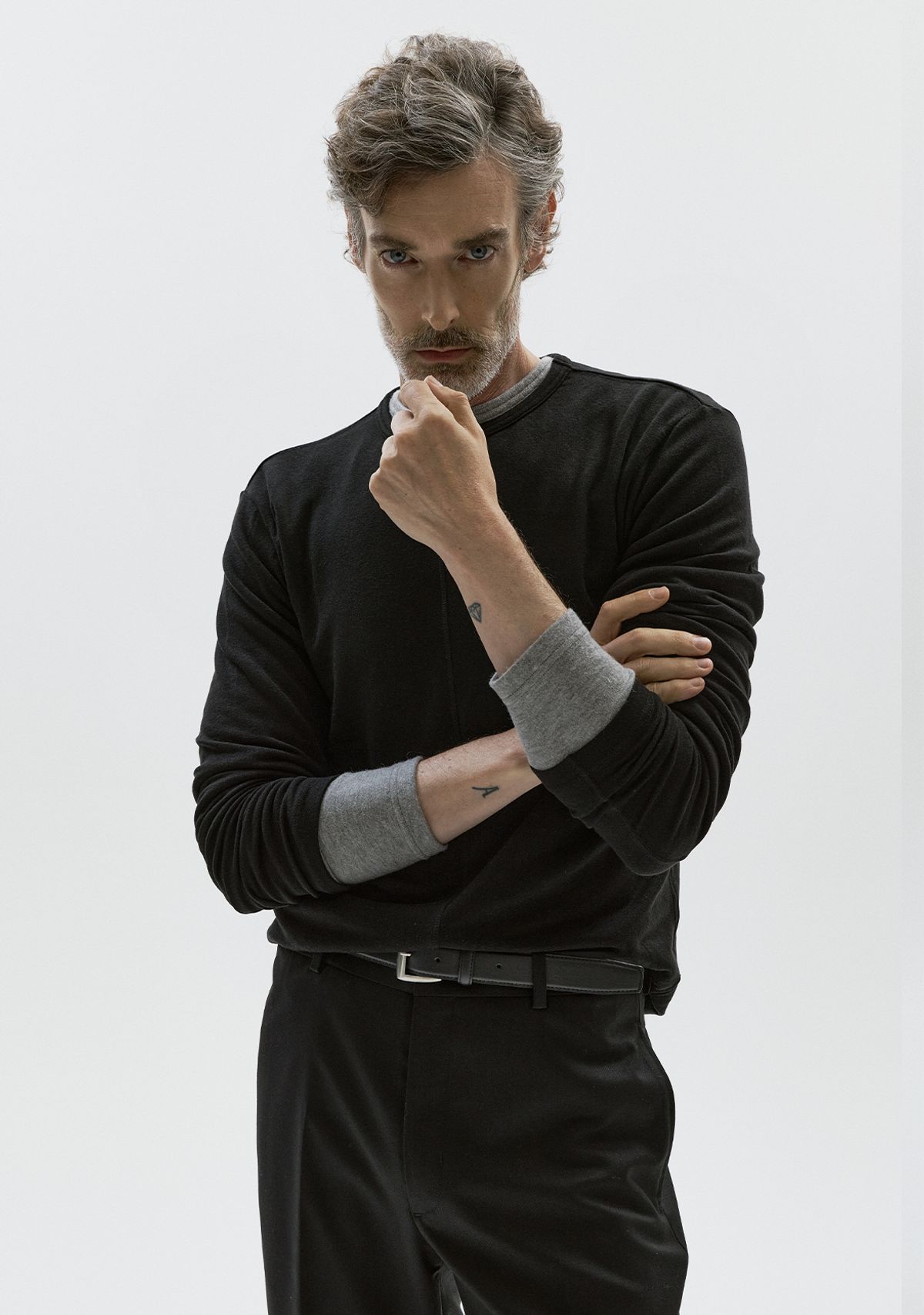 세비지(SAVAGE) Wool Crewneck Jersey Long Sleeve - Black